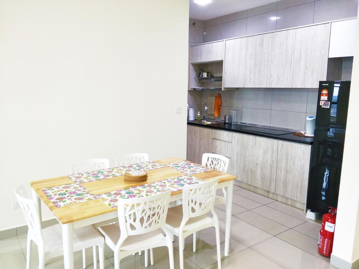Netflix# Conezion Ioi Resort City By Salaam Suites Путраджая Екстериор снимка